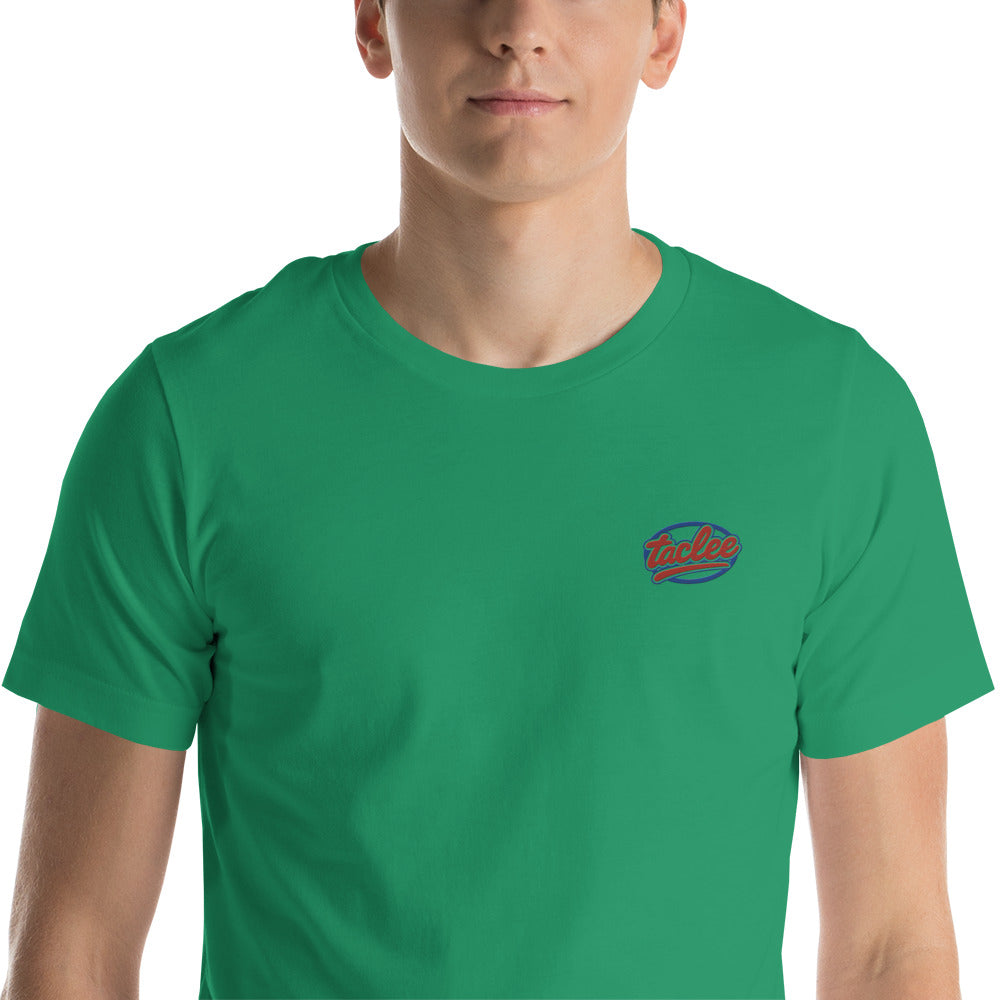 T shirt unisex vert avec logo Taclee brodé sur le torse.